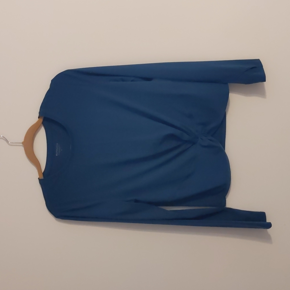 Athleta long sleeve essence twist crop top